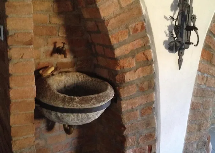 Altes Backhaus In Maranzana Prázdninový dům *