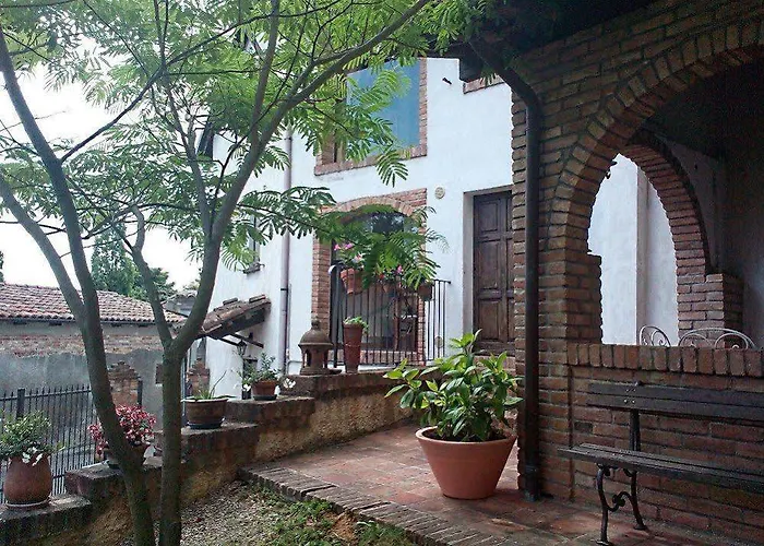 Altes Backhaus In Maranzana *